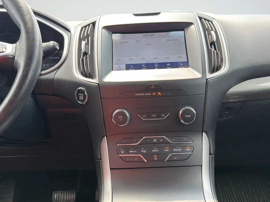 Used 2020 Gray Ford SEL image 18