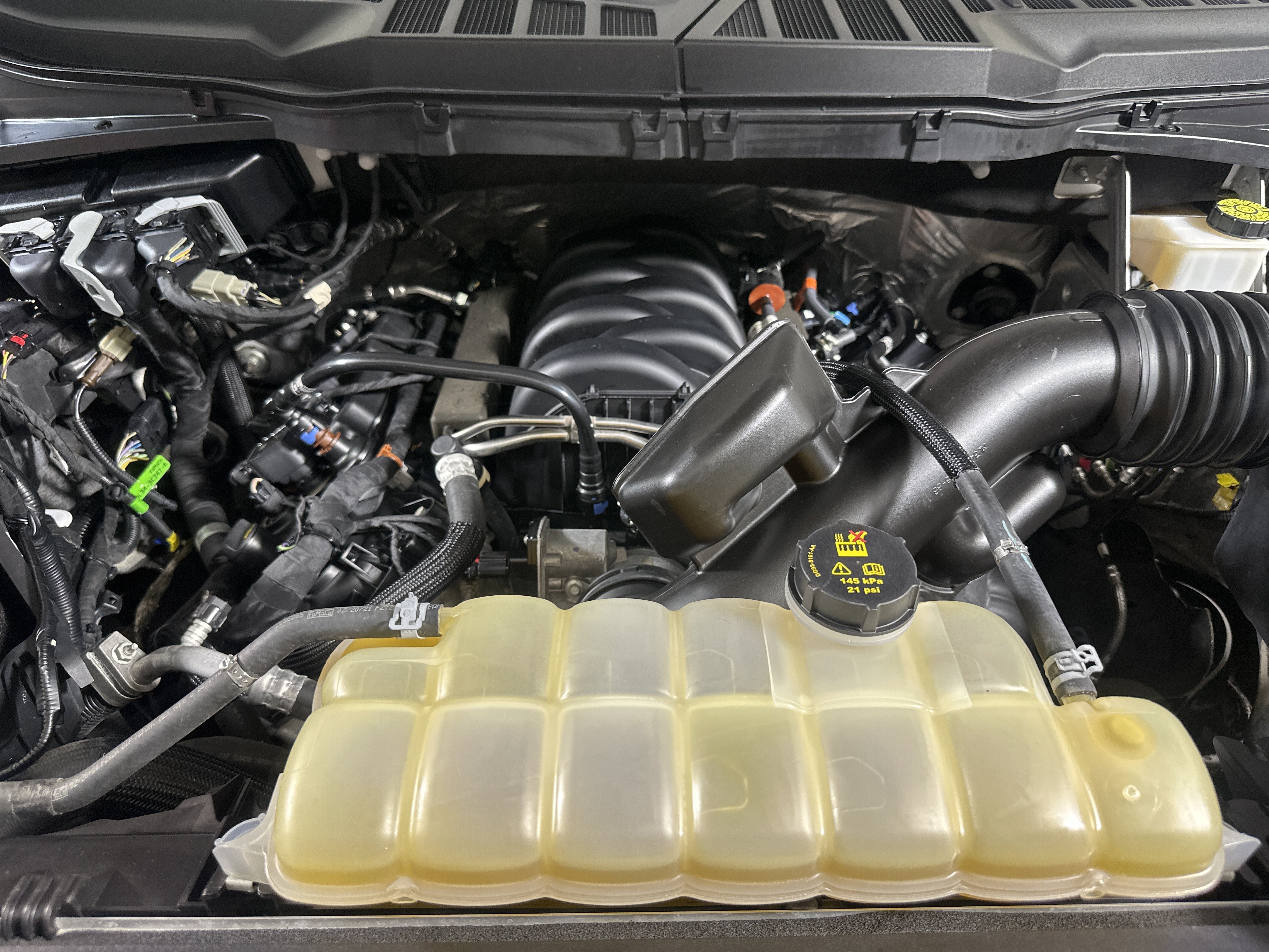 Used 2021  Ford  image 26