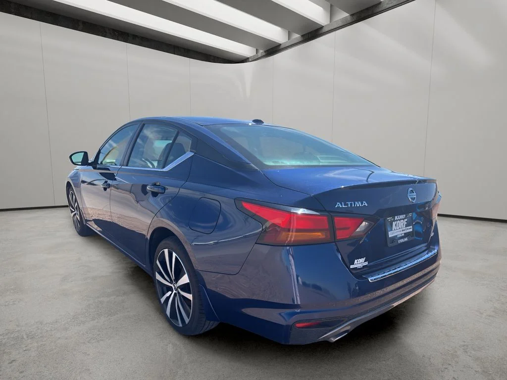 Used 2022 Deep Blue Pearl Nissan 2.5 SR image 3