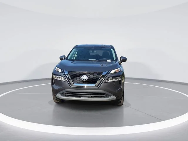 Used 2023 Gray Nissan SV image 3