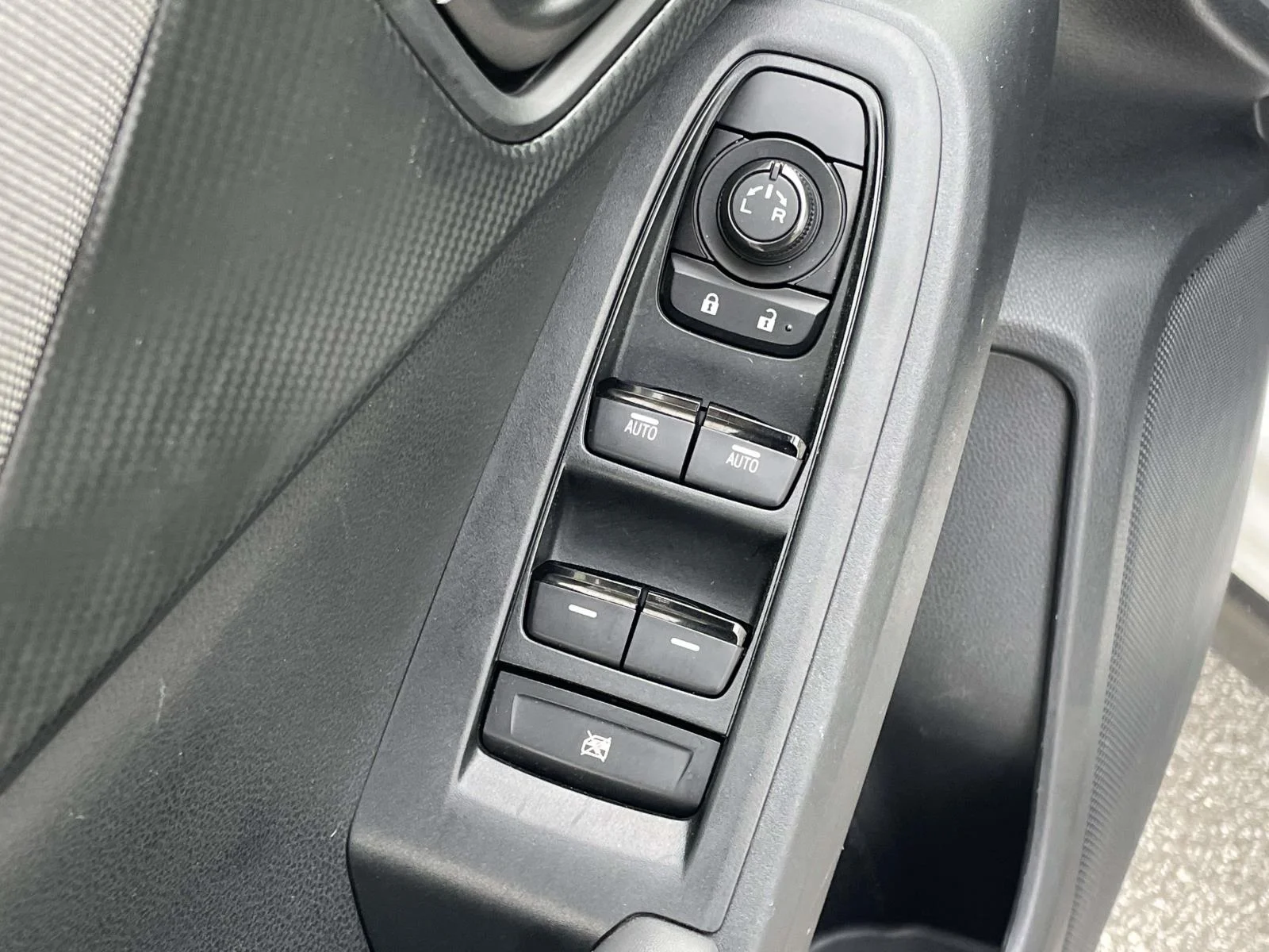 Used 2024 Crystal White Pearl Subaru Premium image 6