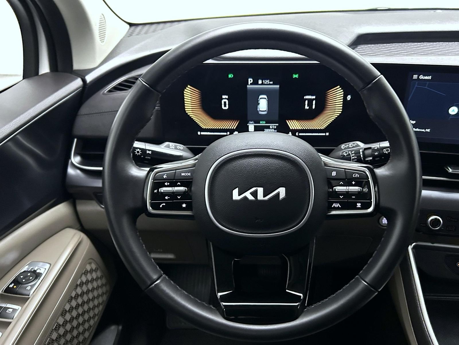 Used 2025 White Kia LXS image 12