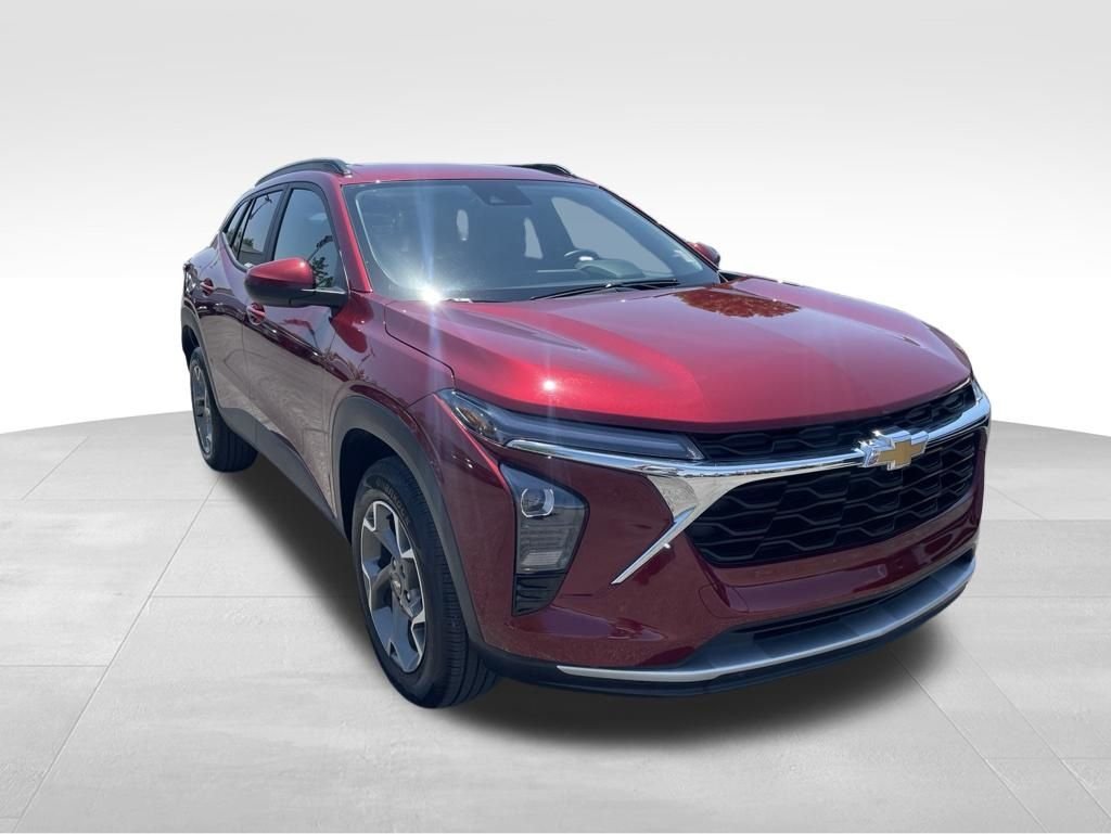 Used 2025 Red Chevrolet LT image 7