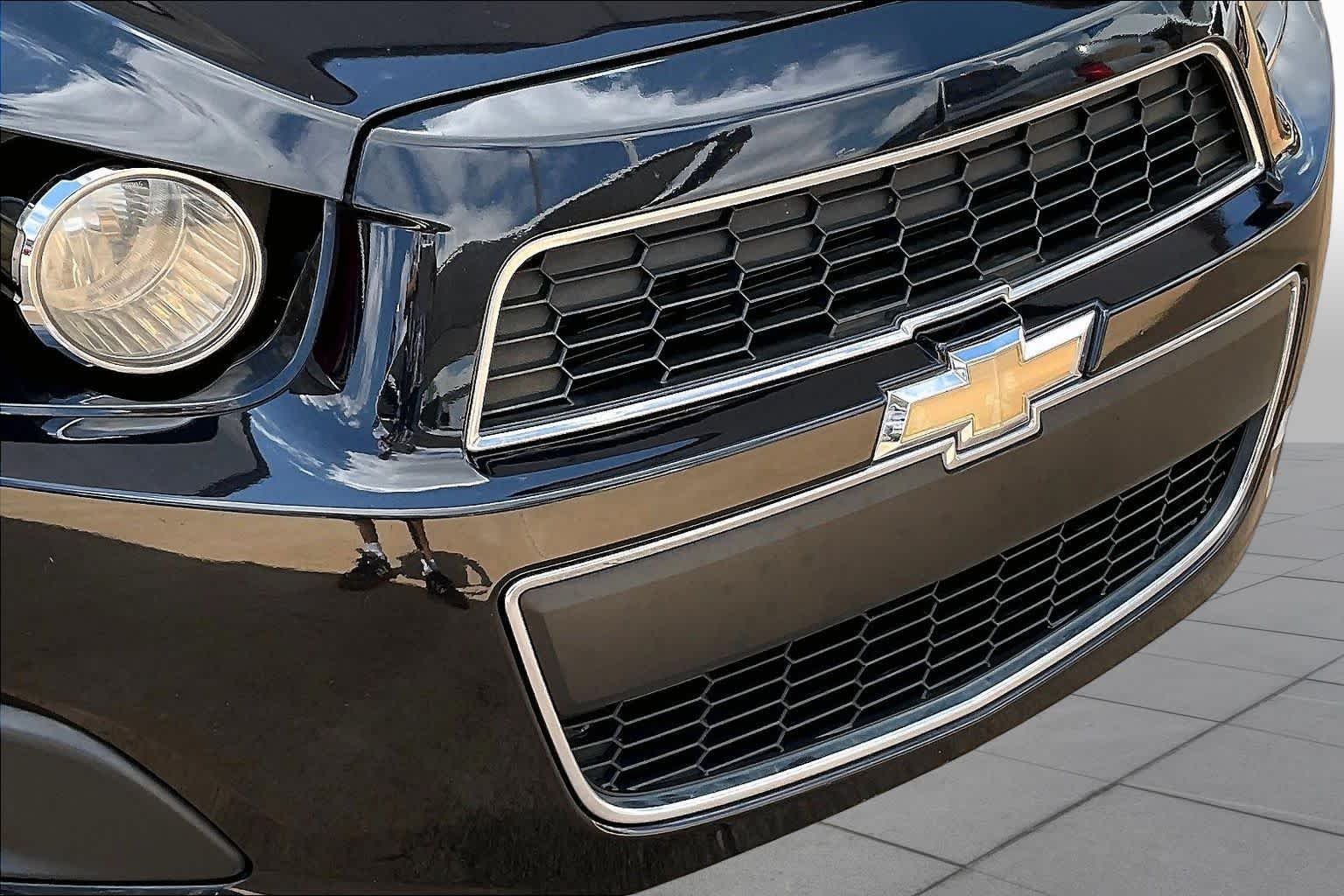 Used 2013 Black Granite Metallic Chevrolet LT image 27