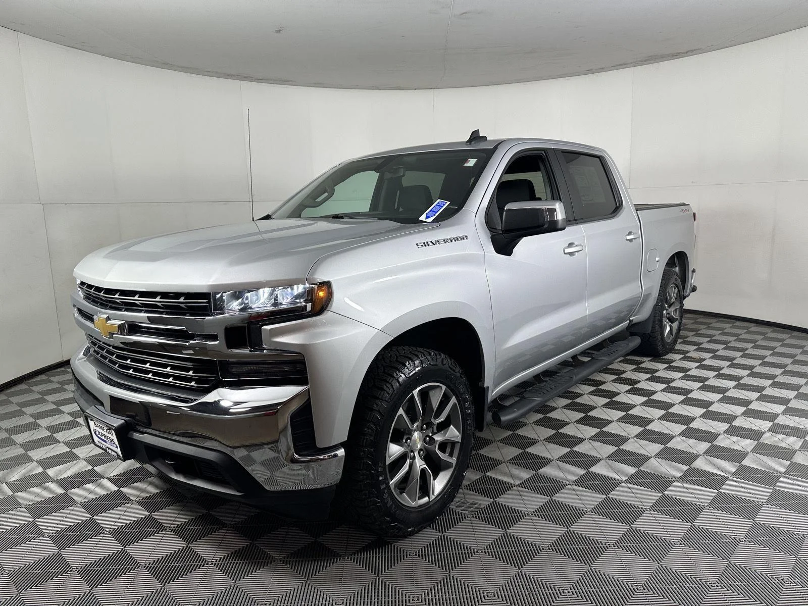 Used 2021 Silver Ice Metallic Chevrolet LT image 20