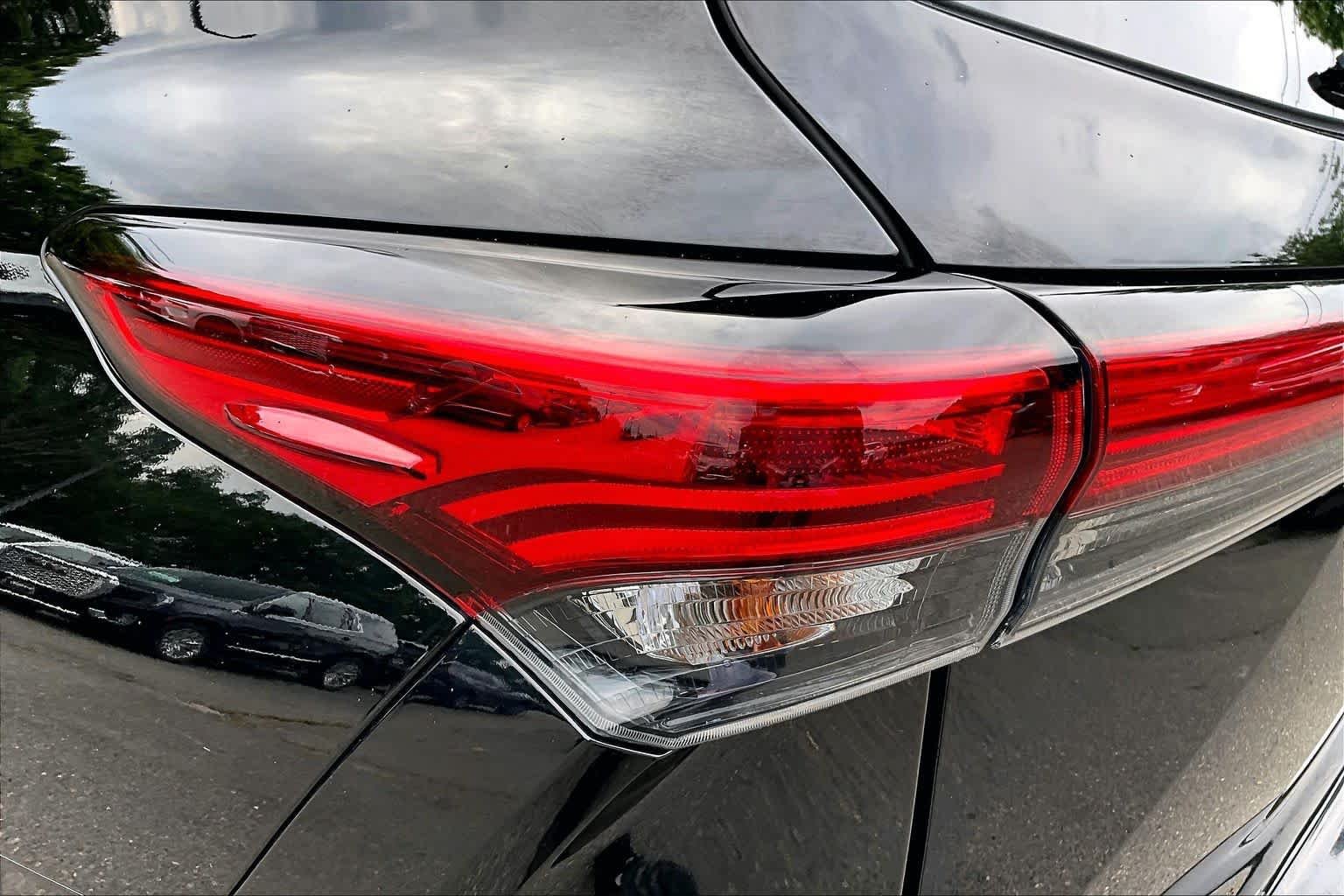 Used 2023 Midnight Black Metallic Toyota Hybrid XLE image 27