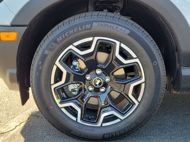 New 2026 Space White Metallic Ford Outer Banks® image 23
