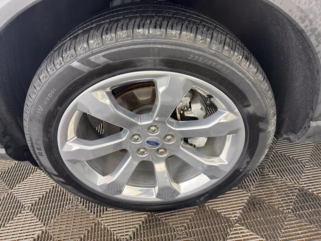 Used 2020 White Ford Platinum image 32