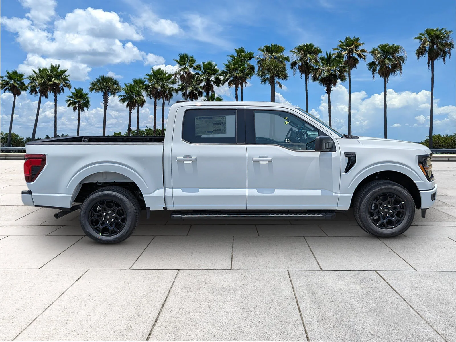 New 2026 Oxford White Ford XLT image 8