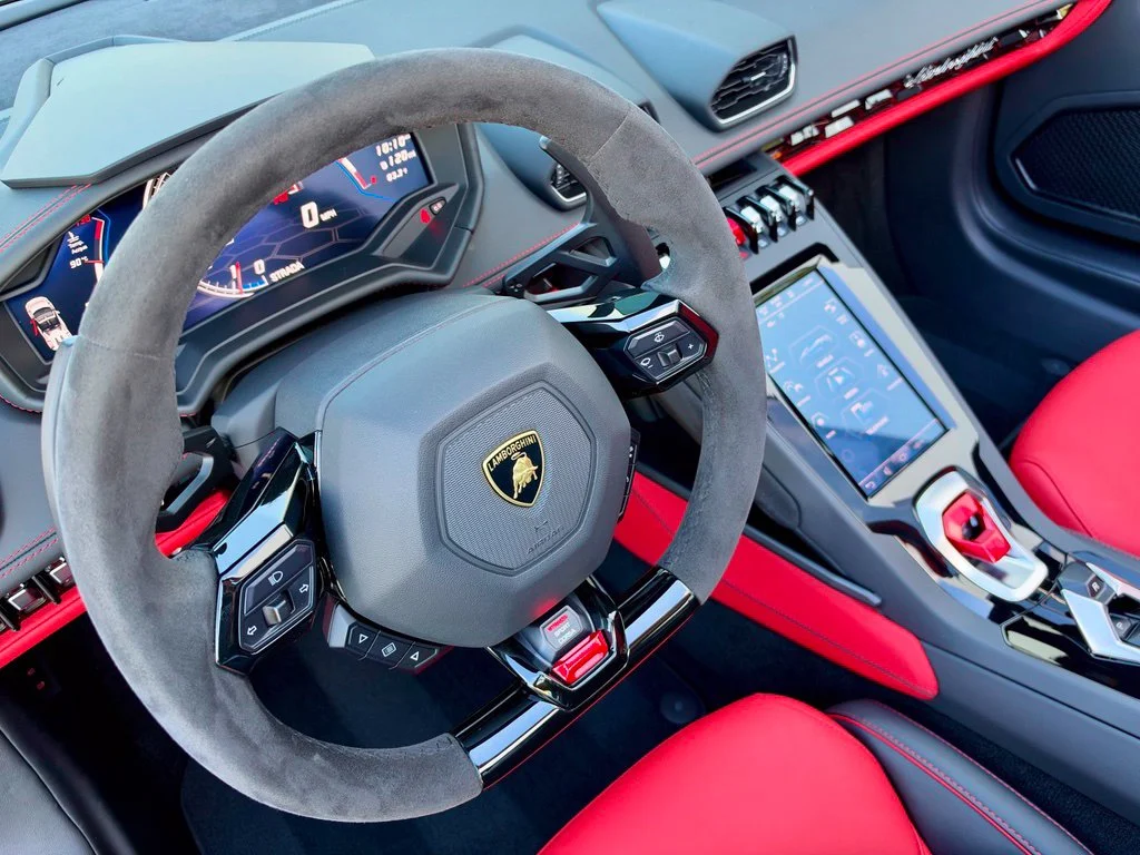 Used 2023 Bianco Monocerus Metallic Lamborghini Spyder AWD image 16