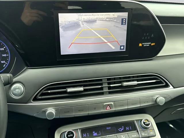 Used 2021 Gray Hyundai SEL image 16