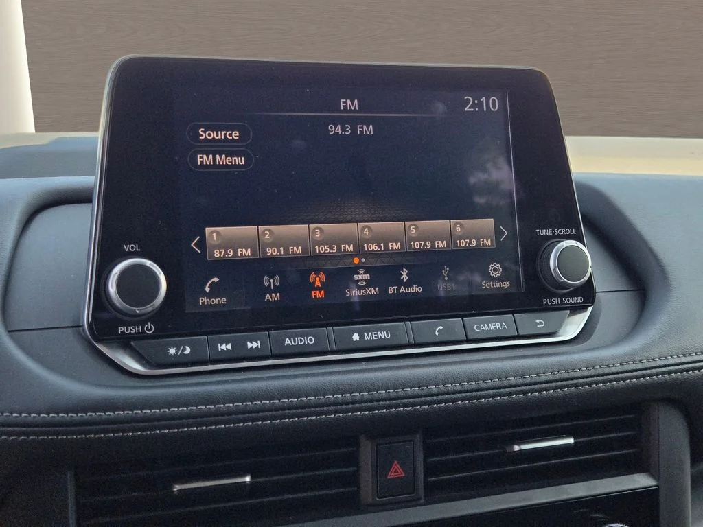 Used 2025 Gray Nissan SV image 26