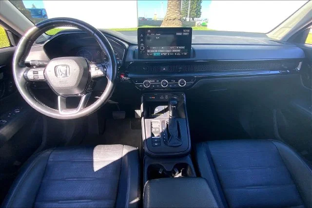 Used 2023 Silver Honda EX-L image 15