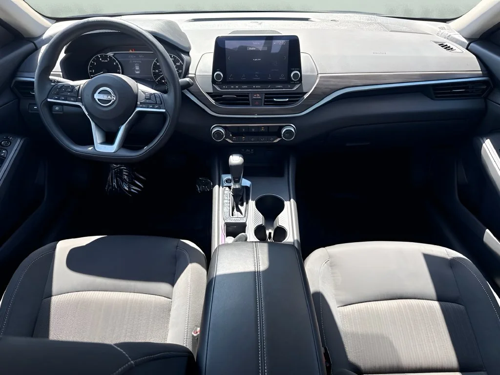 Used 2025 Charcoal Nissan SV image 13