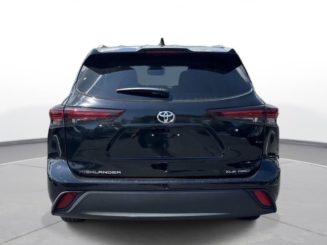 Used 2026 Midnight Black Metallic Toyota XLE image 7