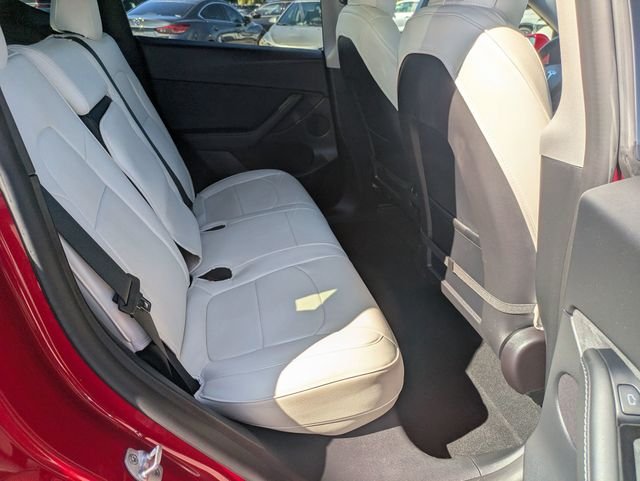 Used 2022 Red Tesla Long Range image 27