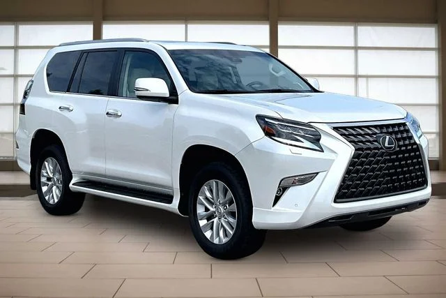 Used 2023 White Lexus 460 image 11