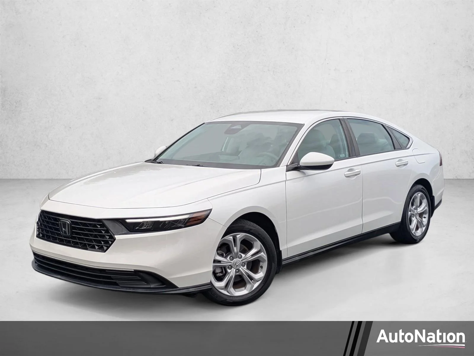 Used 2023 Platinum White Pearl Honda LX image 1