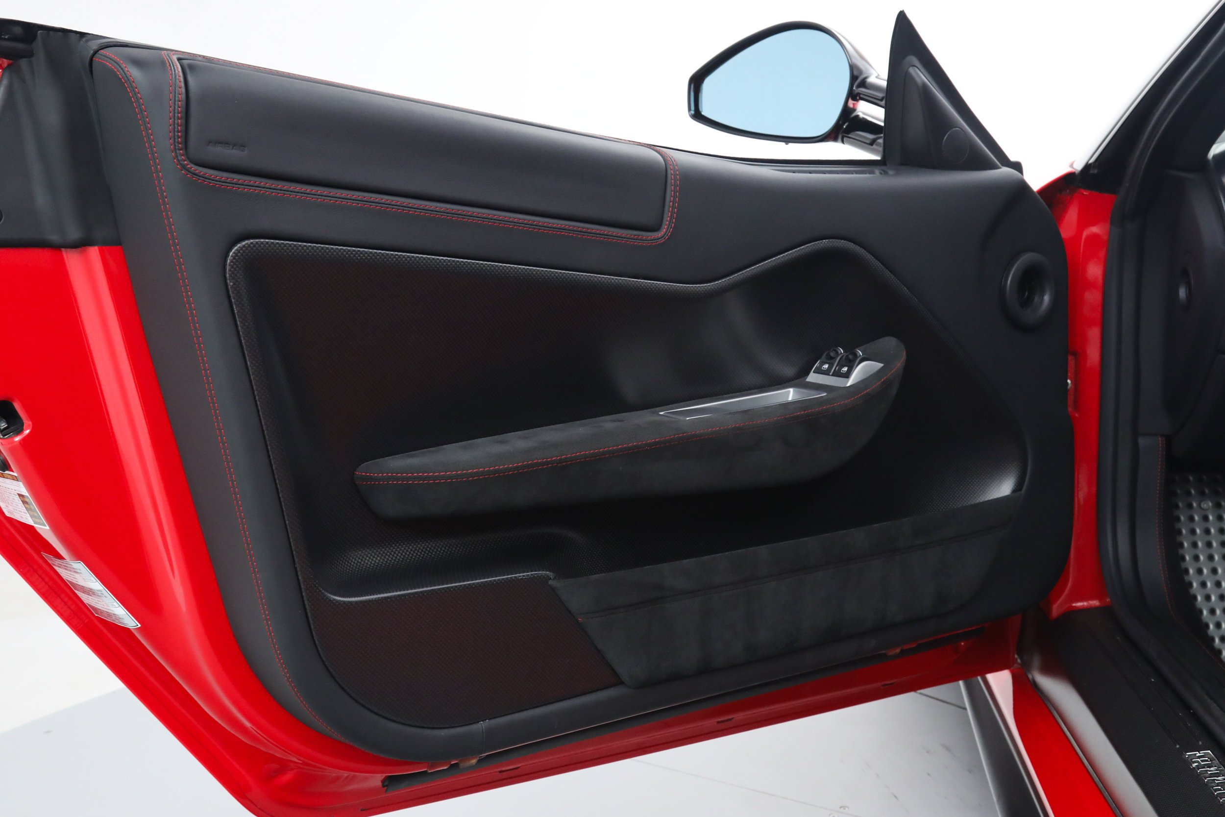 Used 2011 Red Ferrari  image 33