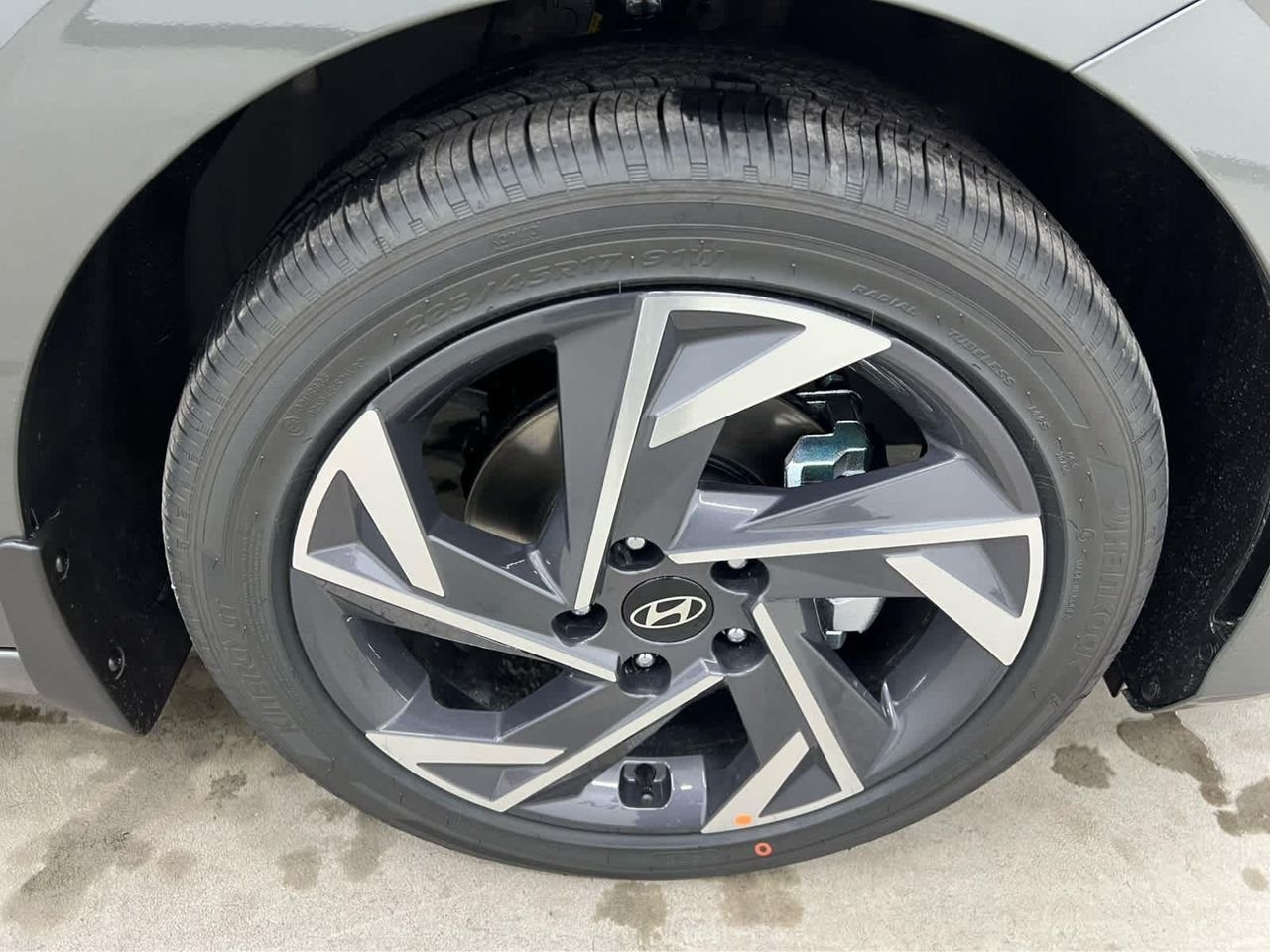 New 2026 Amazon Gray Hyundai Limited image 39