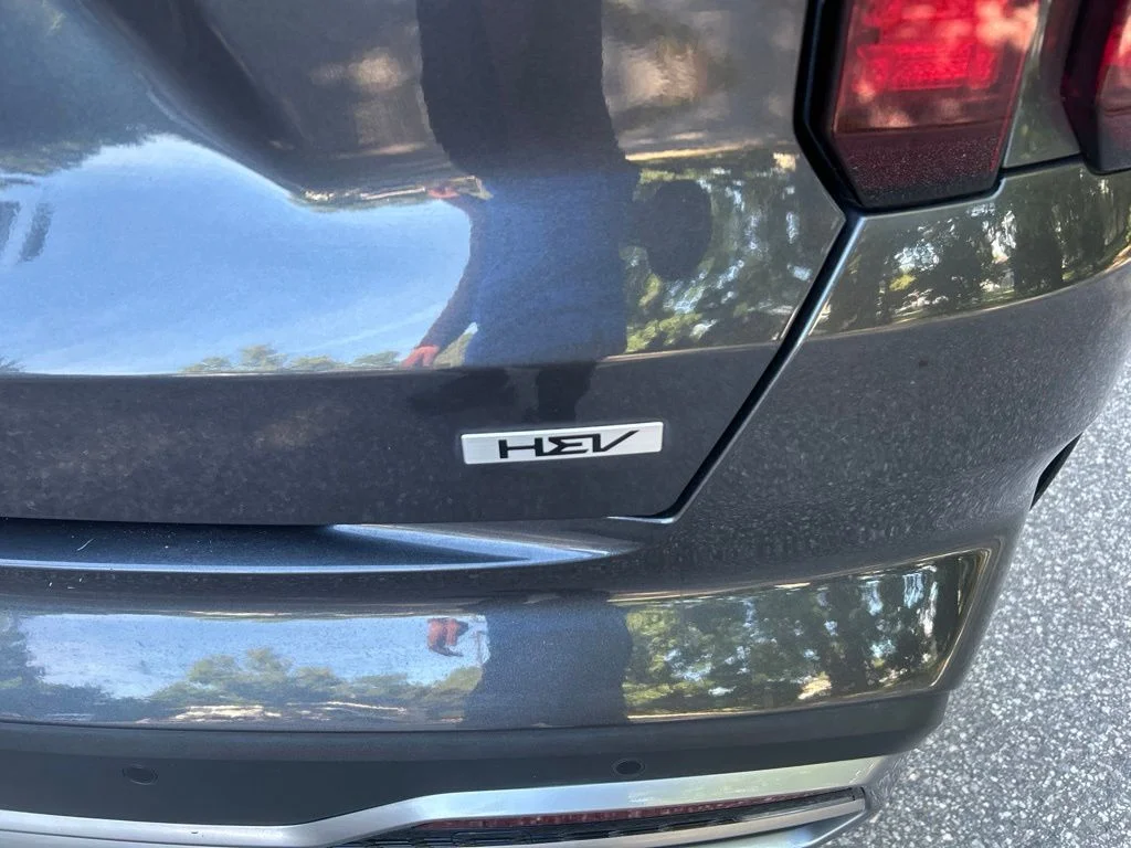 Used 2023 Gray Kia EX image 10
