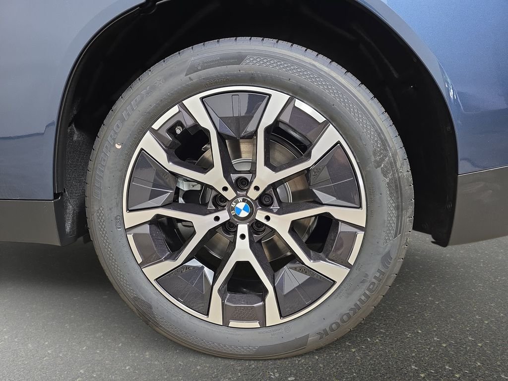 New 2026 Arctic Race Blue metallic BMW 30 xDrive image 34