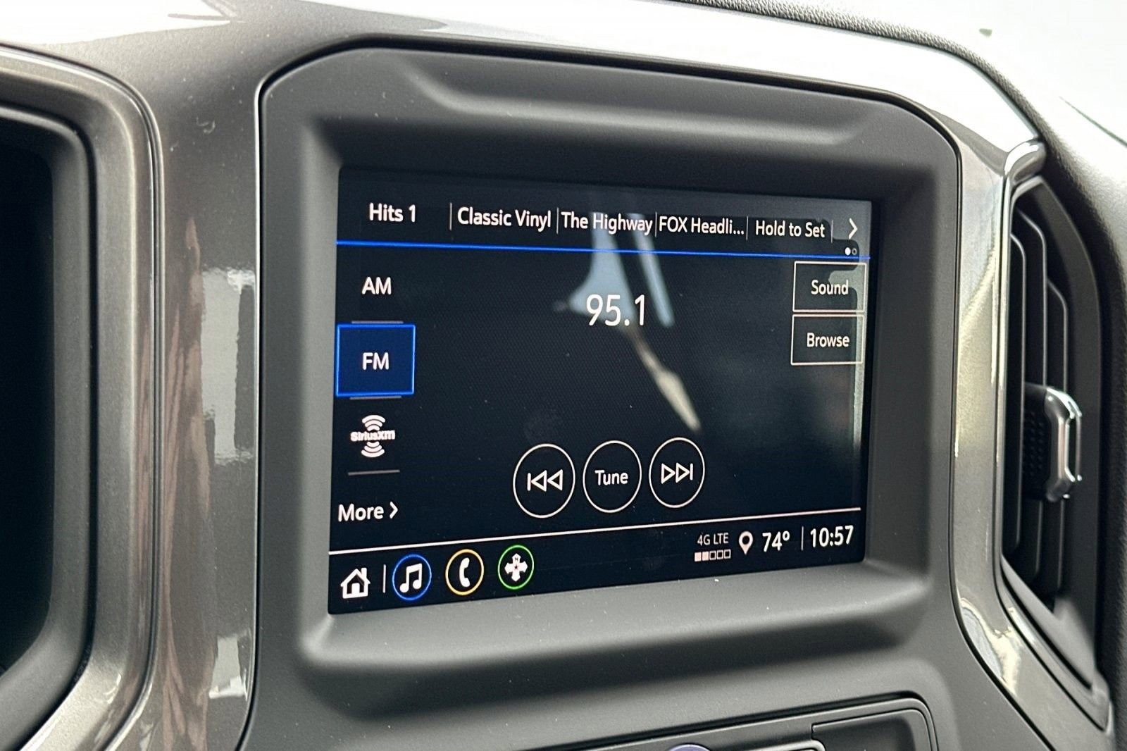 2025 Chevrolet Silverado 1500 Custom - Photo 20