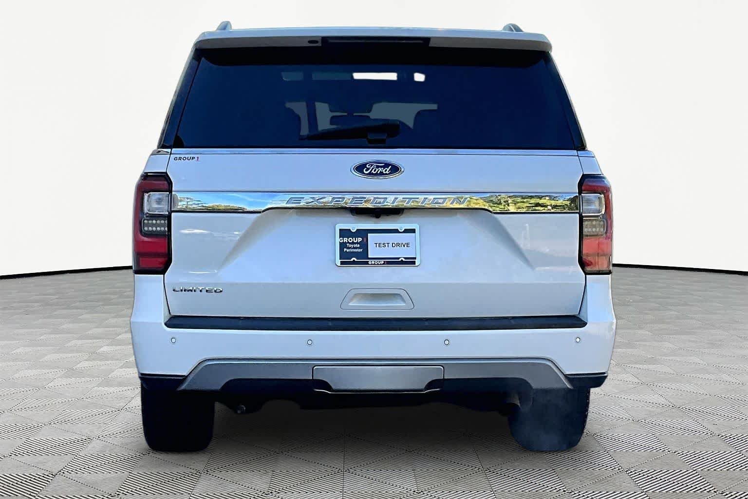 Used 2021 Star White Metallic Tri-Coat Ford Limited image 5