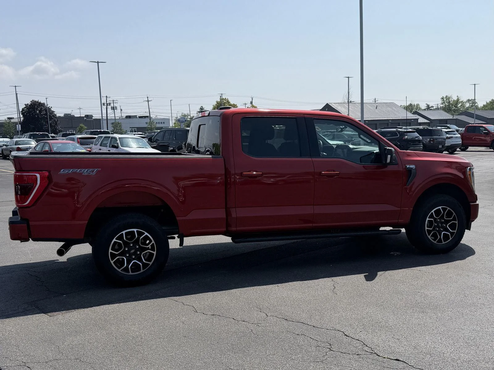 Used 2023 Hot Pepper Red Tinted Clearcoat Ford XLT image 6