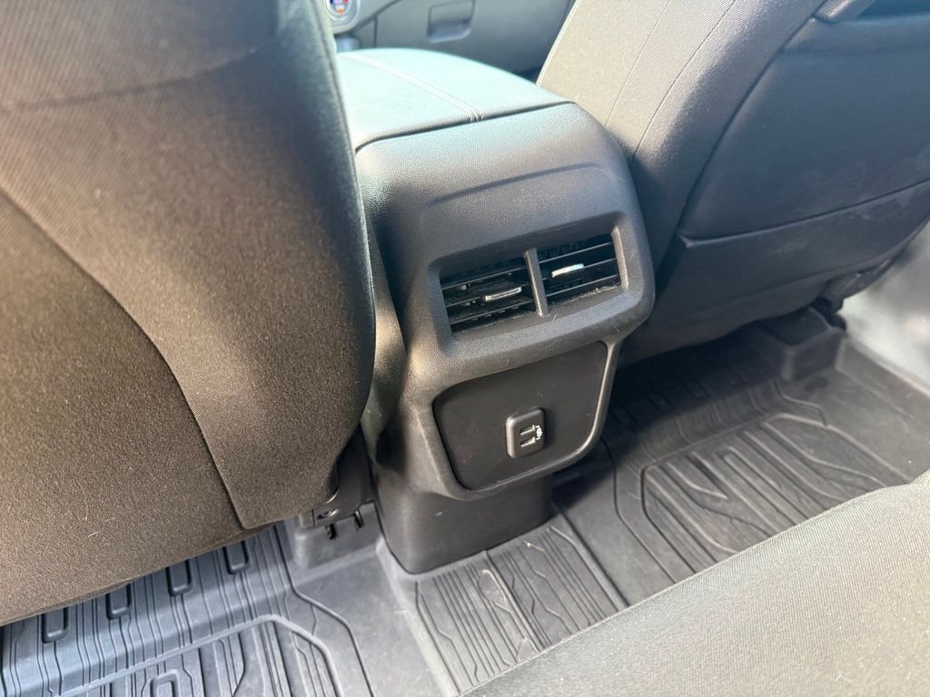 Used 2024 White GMC SLE image 7