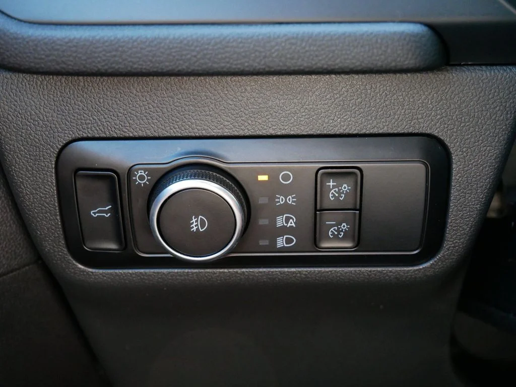Used 2023 Black Ford ST-Line Select image 17