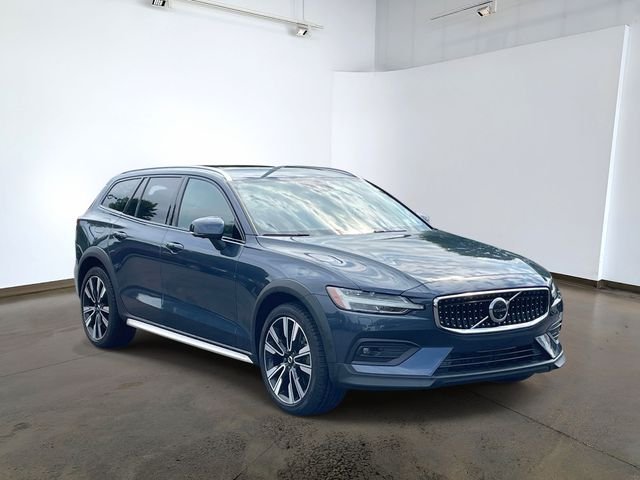 Certified Used 2024 Blue Volvo Ultimate image 3