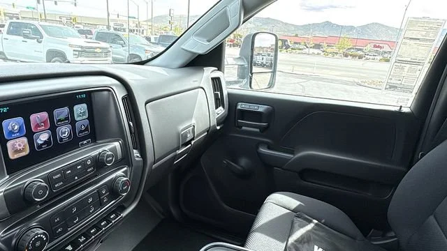 New 2024 Summit White Chevrolet Work Truck image 44