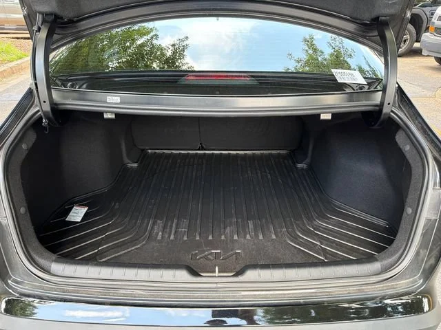 Used 2025 Black Kia EX image 18