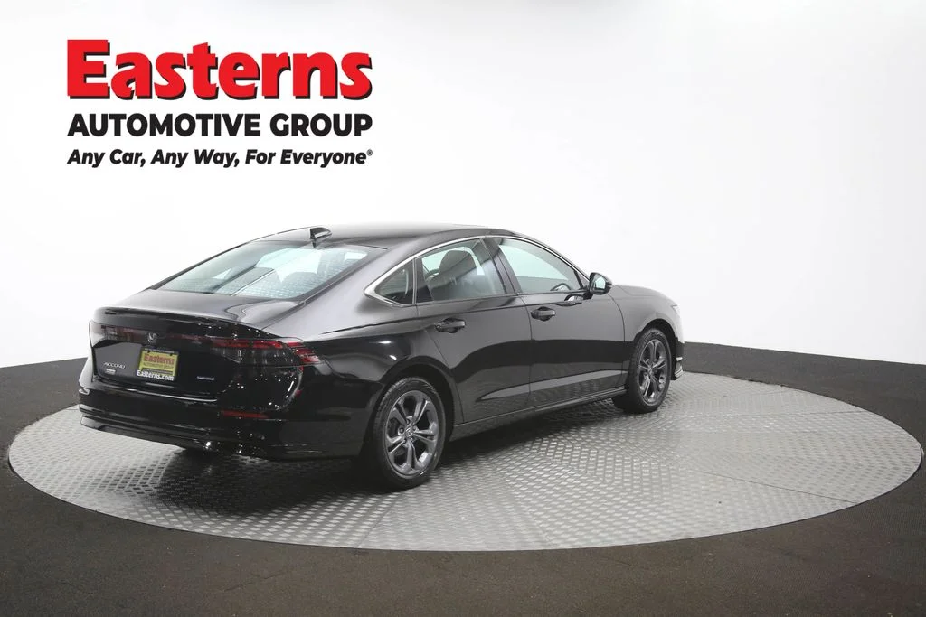 Used 2024 Black Honda EX-L image 40