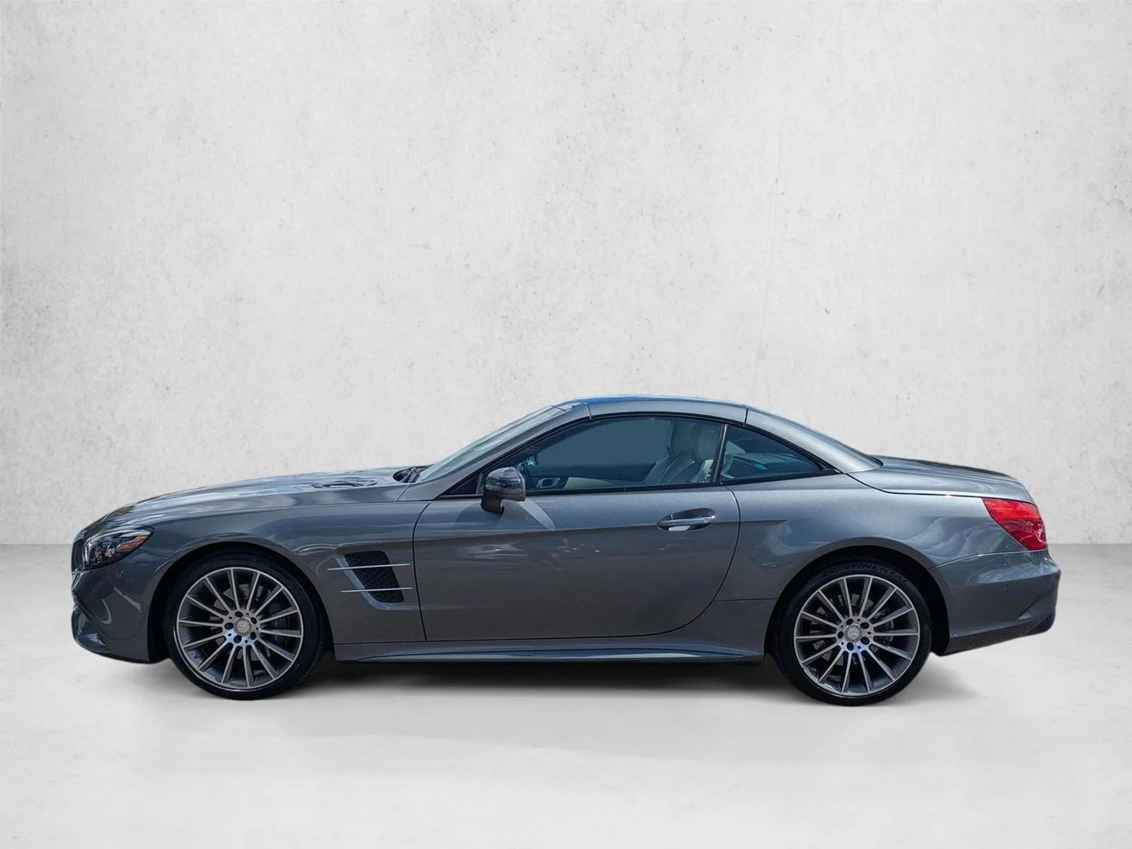 Used 2017 Selenite Grey Metallic Mercedes-Benz SL 450 image 9