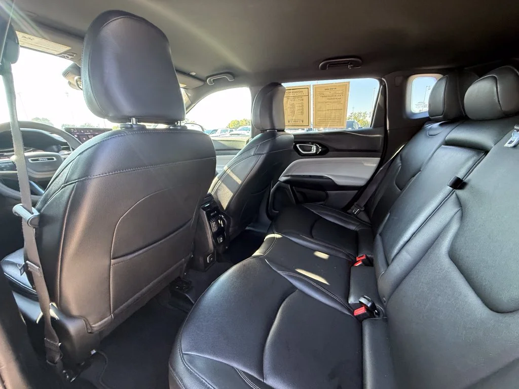 Used 2024 Gray Jeep Limited image 23
