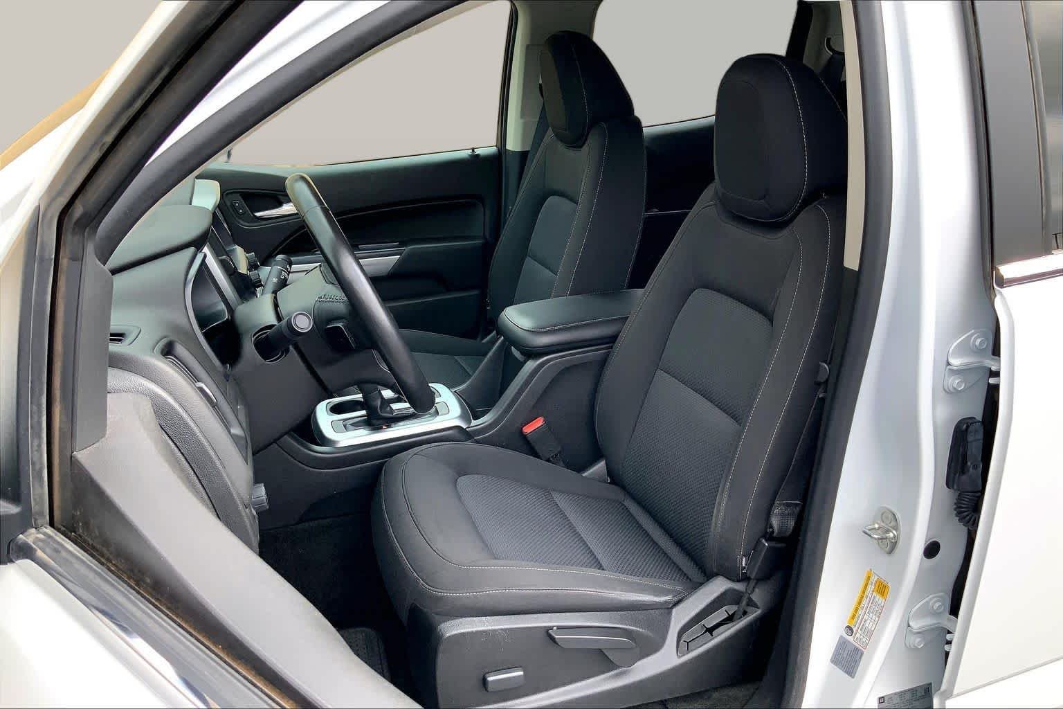 Used 2017 Summit White Chevrolet 2WD LT image 8