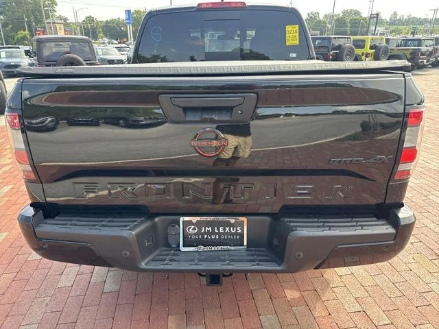 Used 2023 Black Nissan PRO-4X image 9