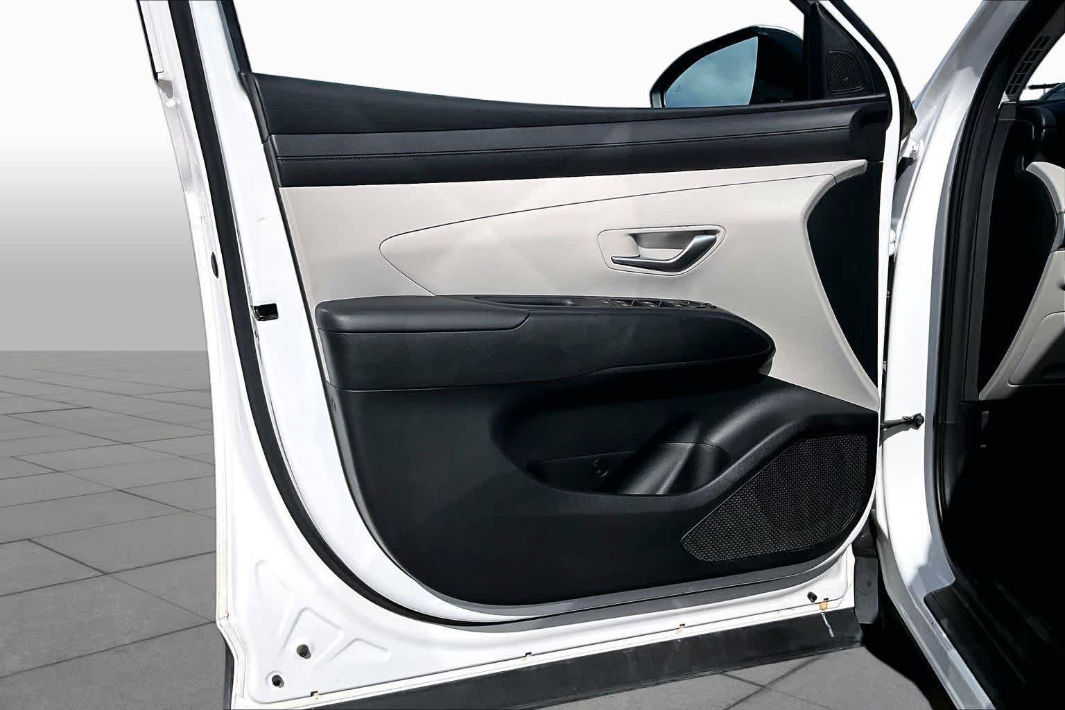 Used 2025 Serenity White Pearl Hyundai SEL image 21