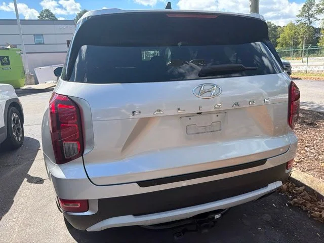 Used 2022 Silver Hyundai SEL image 9