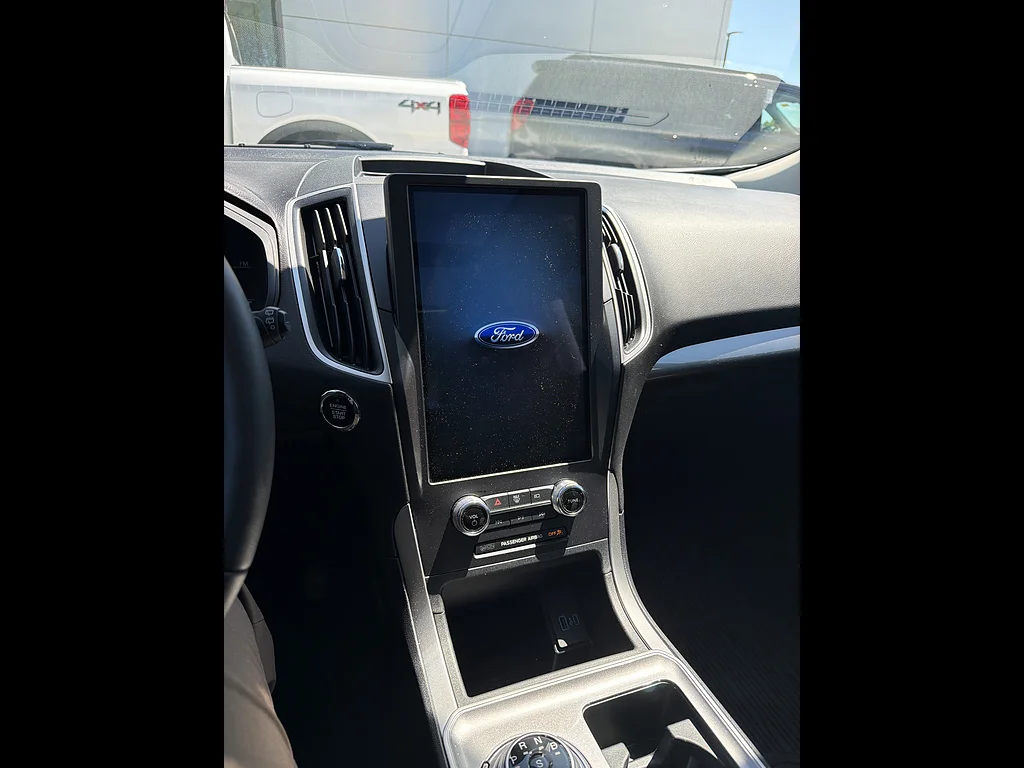 Used 2024 Star White Ford SEL image 13