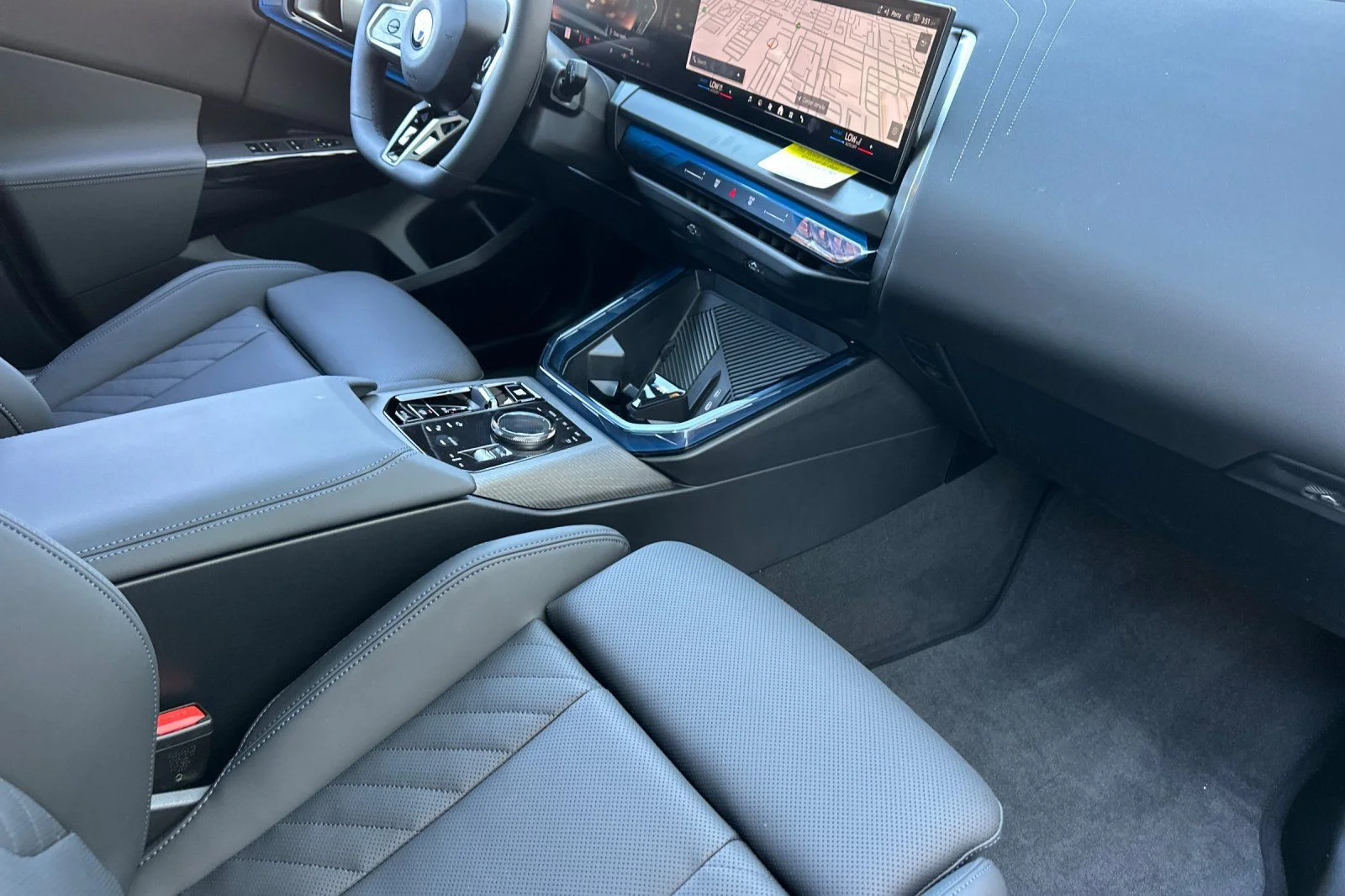 New 2026 Tanzanite Blue II Metallic BMW 30 xDrive image 13