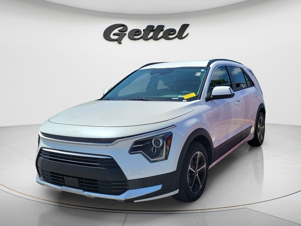 2023 Kia Niro EX HEV's photo