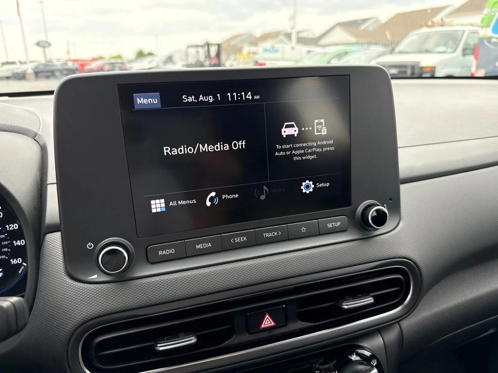 Used 2023 Abyss Black Pearl Hyundai SE image 23