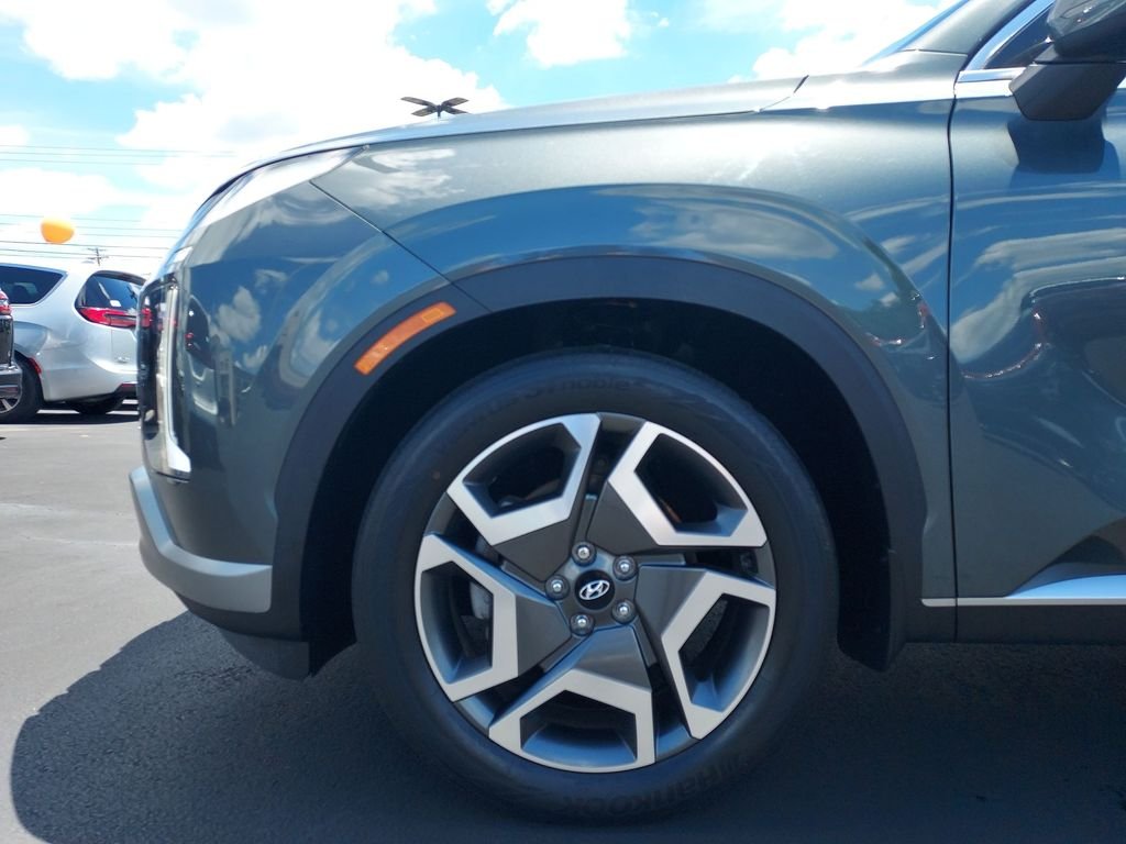 Used 2023 Gray Hyundai SEL image 16