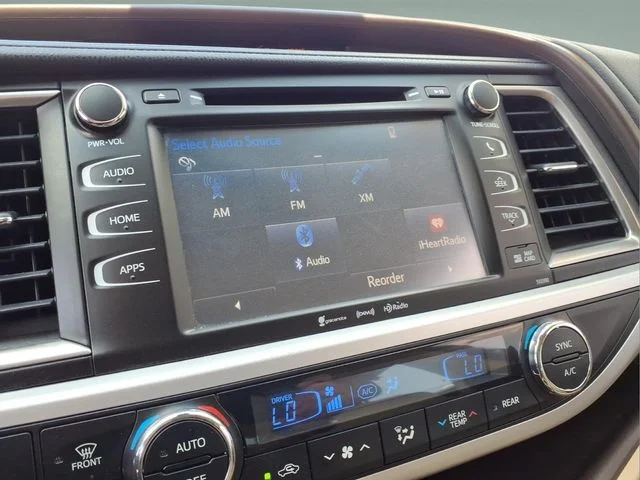 2019 Toyota Highlander XLE - Photo 22