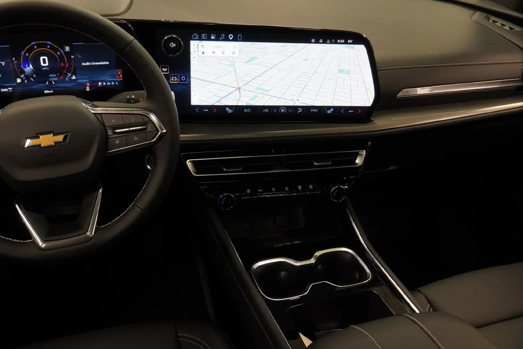 New 2027 Mosaic Black Metallic Chevrolet LT image 23