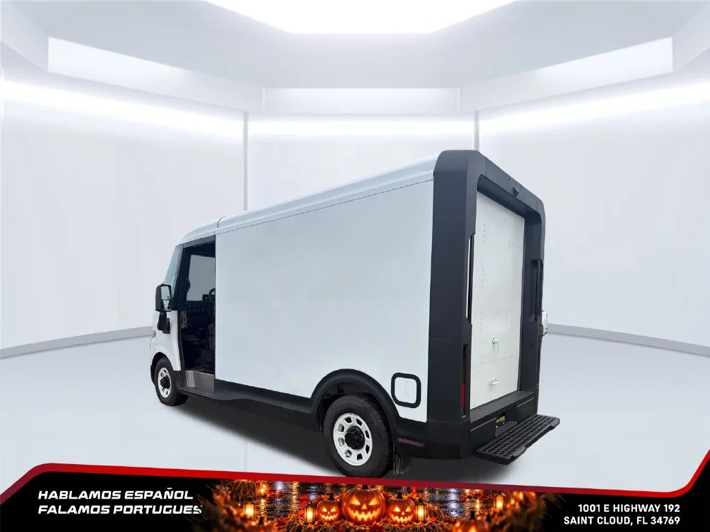 Used 2024 Oyster White BrightDrop EJY image 3