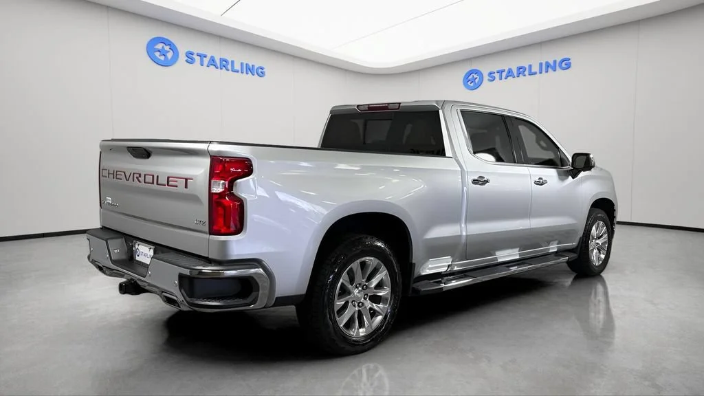 Used 2021 SILVER ICE METALLIC Chevrolet LTZ image 10
